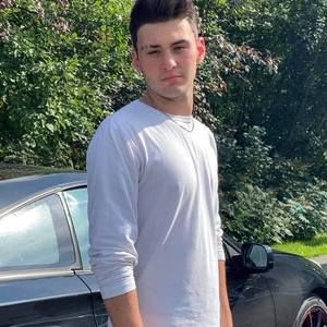 Meet your Posher, Etienne